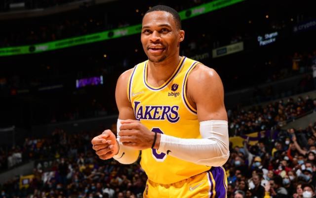 kaiyun.com-韦少嘴上说不要、身体很诚实，控制失误初见成效