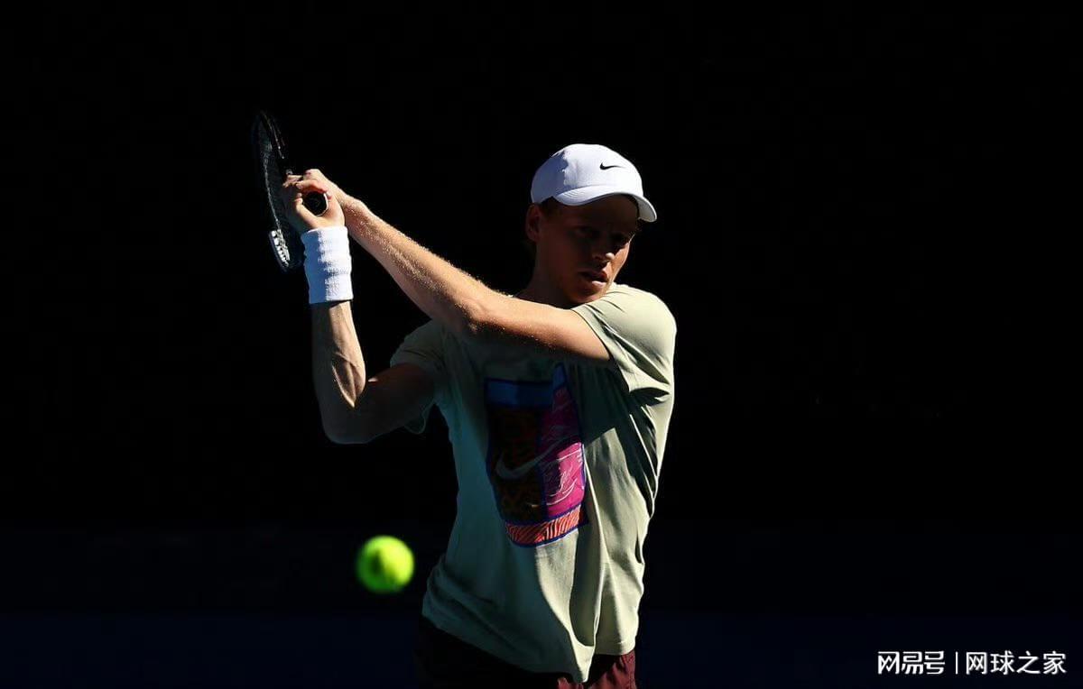 开云体育官网-如今意气风发的辛纳回首去年的至暗时刻：这让我变得更加坚强