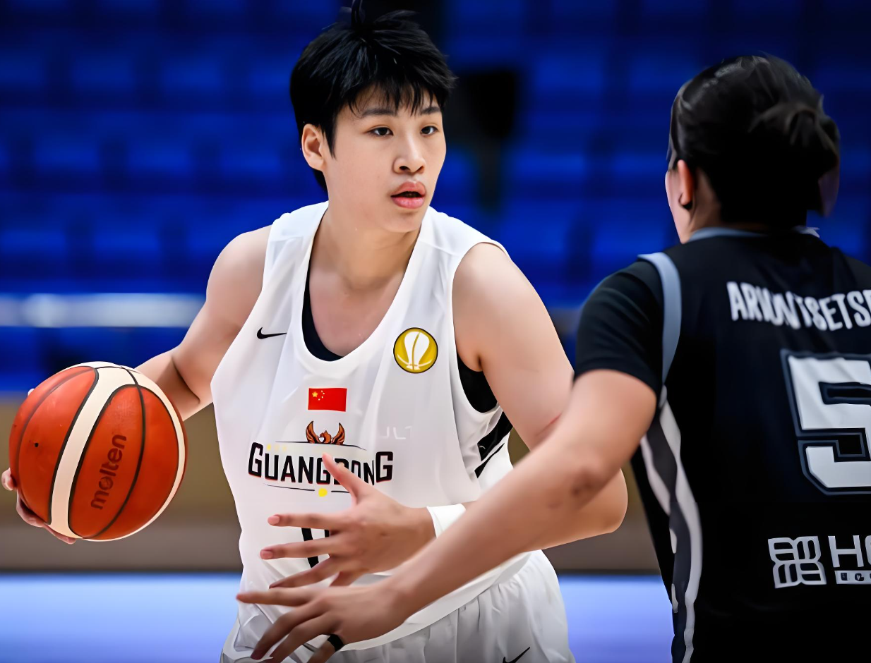 开云APP-失望！3场比赛仅得2分，球迷：世界杯别带她了，将名额给刘禹彤吧